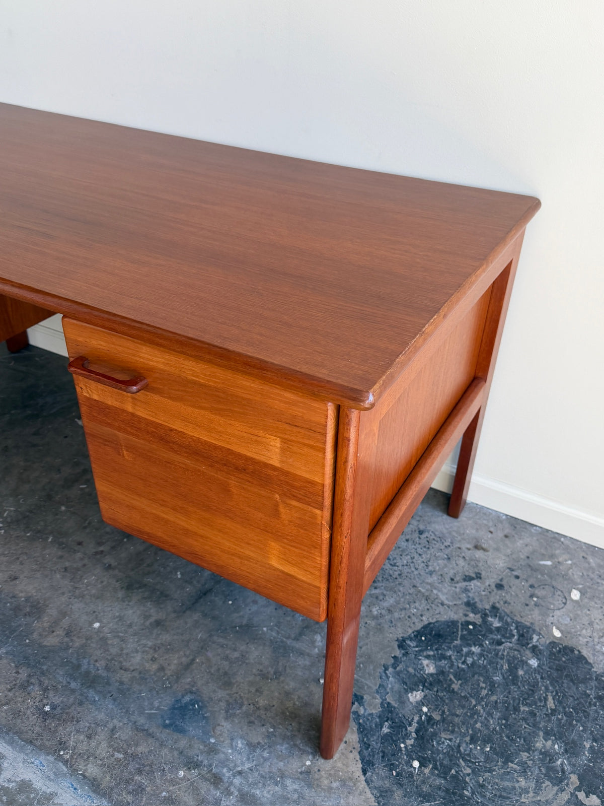 Domino Mobler Teak Desk