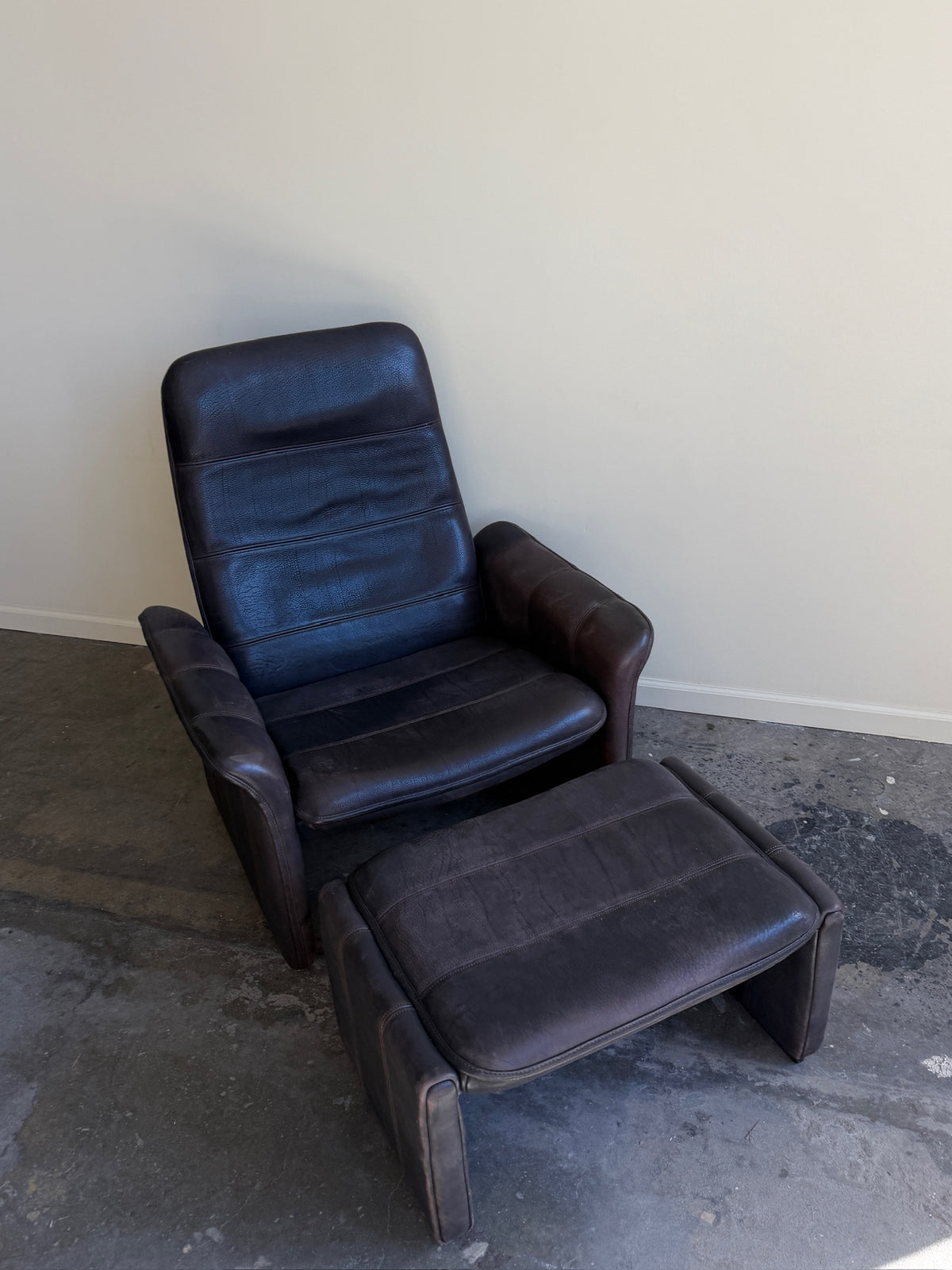De Sede DS-50 Leather Reclining Chair and Ottoman